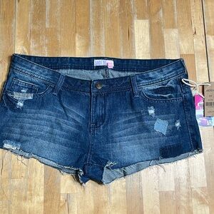 NWT Ardene cut off shorts